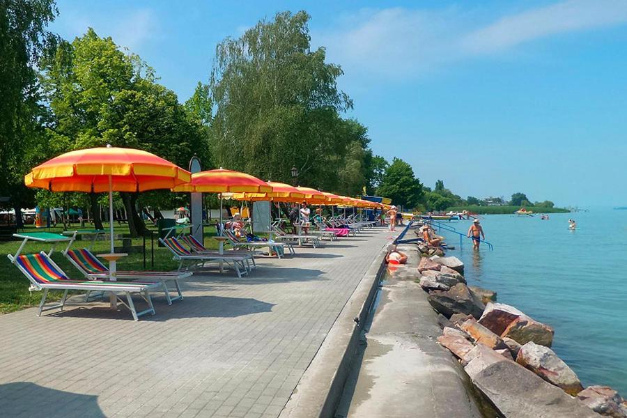 Harmony Boutique Villa Шіофок Екстер'єр фото